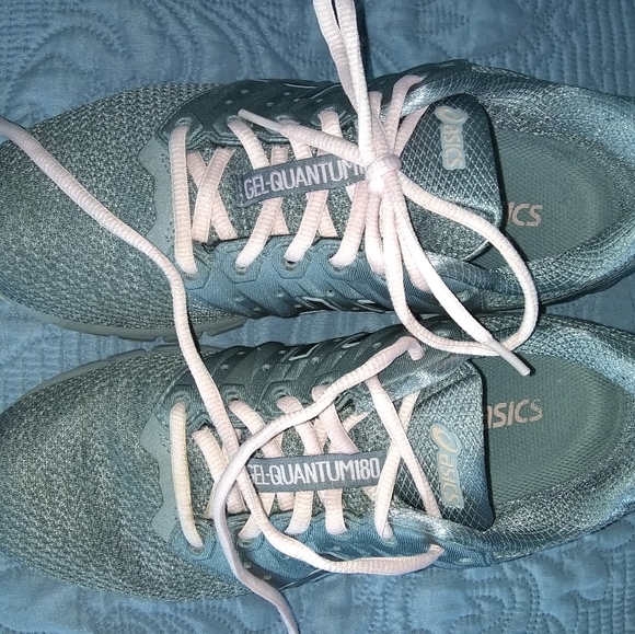 SOLD Asics Gel Quantum 180 - Picture 7 of 8